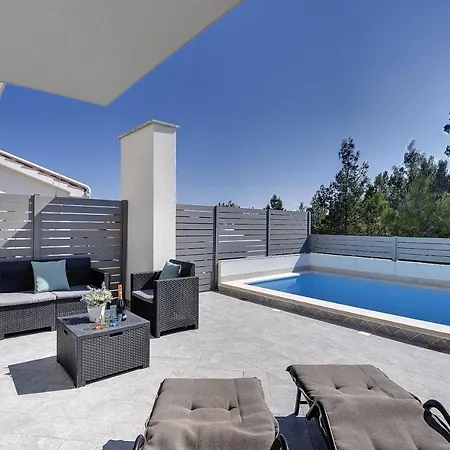 Holiday home Oli A *