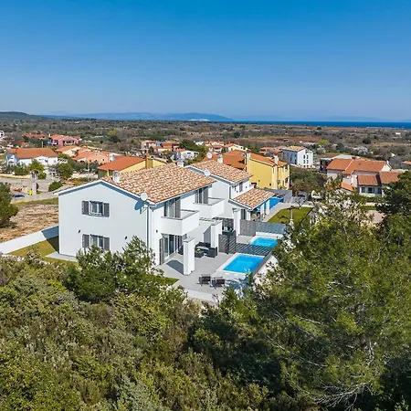 Oli A Holiday home *